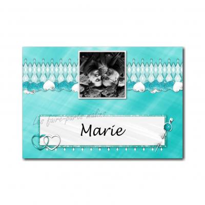 marque-place avec photo bleuc et blanc avec petits coeurs